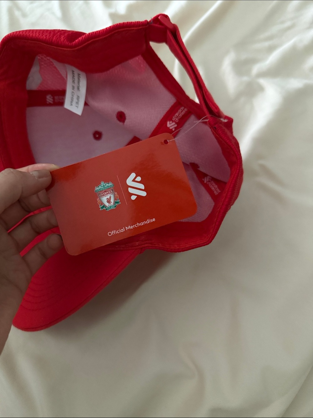New Era Red Liverpool FC Cap with White Crest Tag - Picture 2 of 5